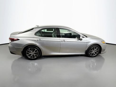 Certified 2021 Toyota Camry XLE w/ Cold Weather Package FWD image 8