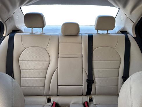 Used 2015 Mercedes-Benz C 300 Sedan image 15