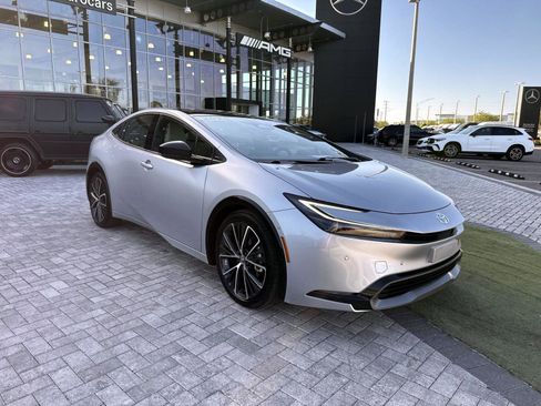 Used 2025 Toyota Prius Limited w/ Limited Premium Package image 8