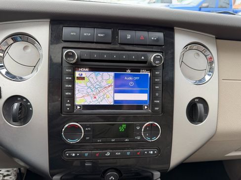 Used 2013 Ford Expedition Limited image 10