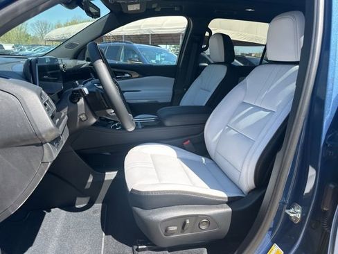 New 2026 Chevrolet Traverse High Country image 9