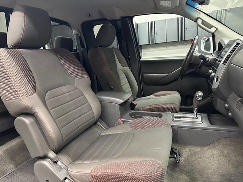 Used 2012 Nissan Frontier PRO-4X image 19