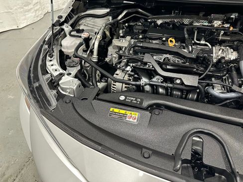 Used 2025 Toyota Corolla LE image 64