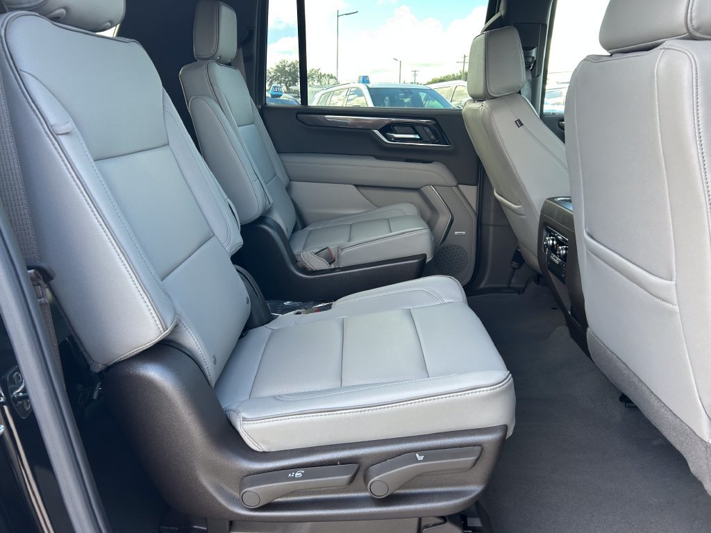 Used 2022 Buick Envision Essence w/ Technology Package I FWD 360° Tour
