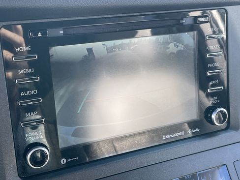 Used 2020 Toyota Sienna XLE w/ XLE Navigation Package AWD/4WD image 33