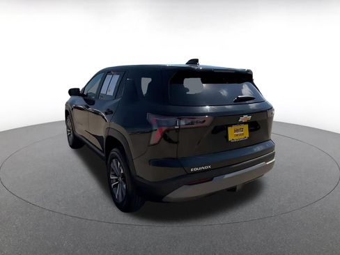 Used 2025 Chevrolet Equinox LT FWD image 11