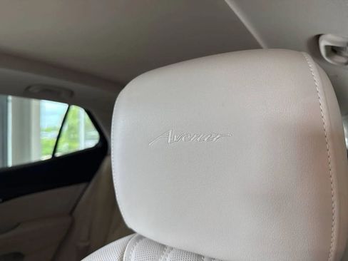Used 2023 Buick Envision Avenir FWD image 18