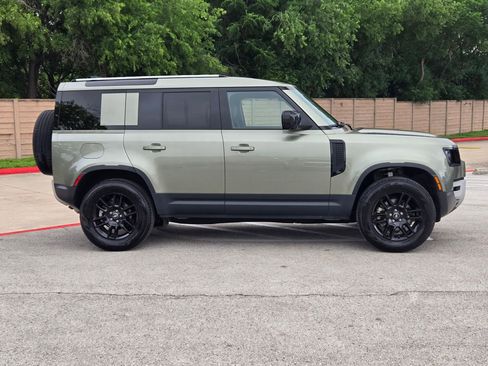 Used 2025 Land Rover Defender 110 S AWD/4WD image 2