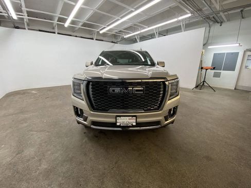 Used 2024 GMC Yukon Denali Ultimate image 9