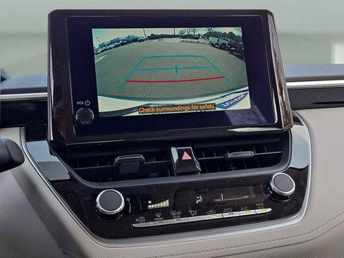 Used 2026 Toyota Corolla Cross L image 26