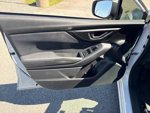 Used 2017 Subaru Impreza 2.0i AWD/4WD image 18