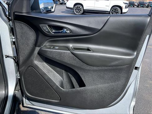 Used 2024 Chevrolet Equinox LT image 12