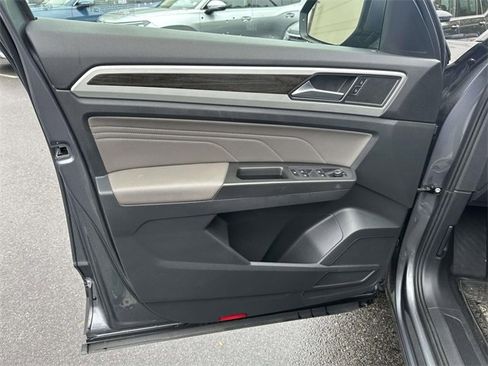 Used 2022 Volkswagen Atlas SE image 13