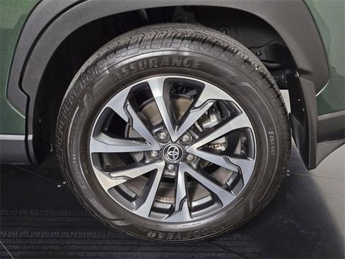 Used 2024 Toyota Corolla Cross XLE image 11