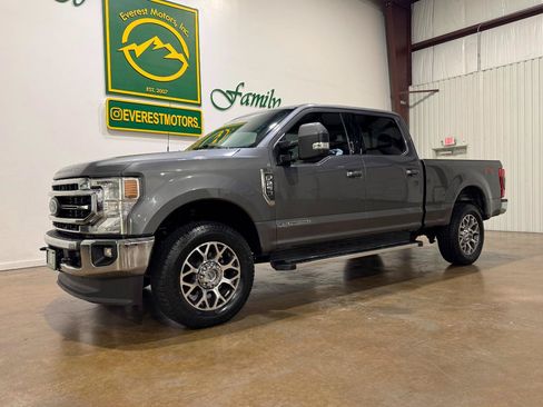 Used 2022 Ford F250 Lariat w/ Lariat Ultimate Package AWD/4WD image 3