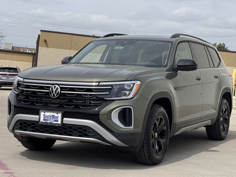 New 2026 Volkswagen Atlas Peak Edition AWD/4WD image 9