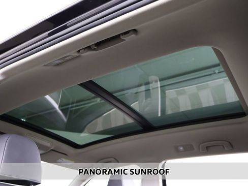 Used 2019 Volkswagen Atlas SE w/ Panoramic Sunroof Package image 3