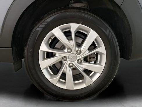 Used 2021 Hyundai Tucson SE image 19