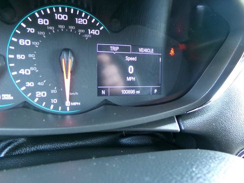 Used 2019 Chevrolet Trax LT w/ LT Convenience Package AWD/4WD image 18