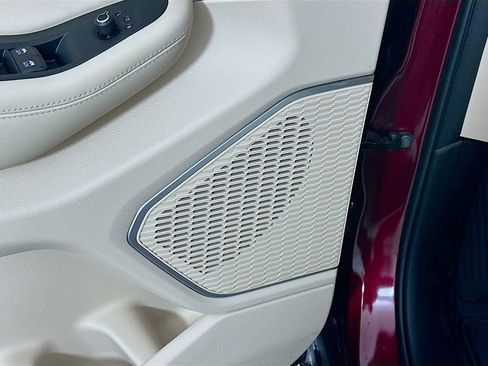 New 2026 Jeep Grand Cherokee Limited image 25