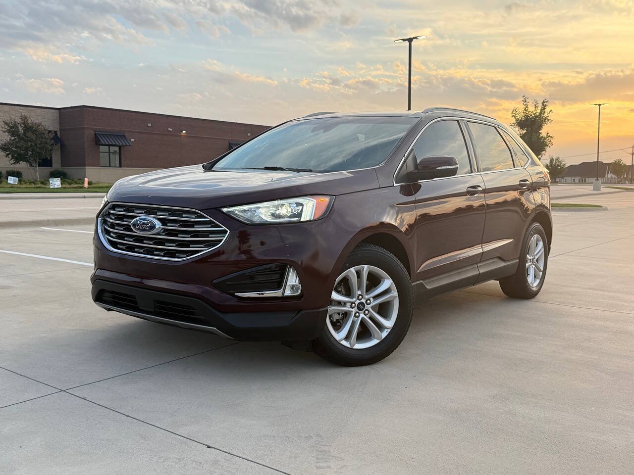 Used 2020 Ford Edge SEL w/ Convenience Package FWD image 2