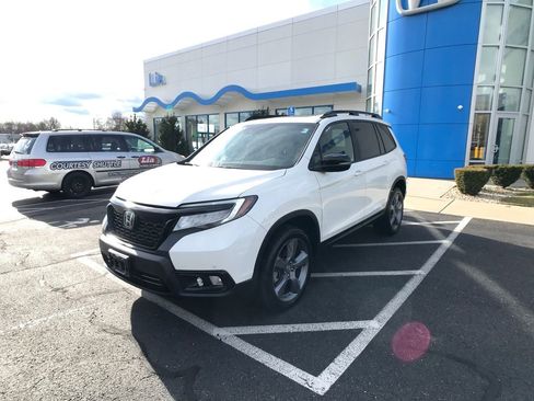Used 2019 Honda Passport Touring image 3