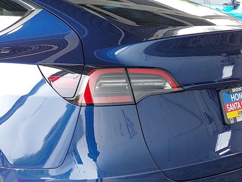 Used 2023 Tesla Model Y Long Range image 37