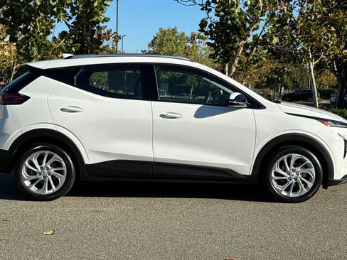 Used 2022 Chevrolet Bolt EUV LT image 3