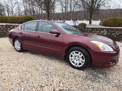 Used 2010 Nissan Altima 2.5 S image 4