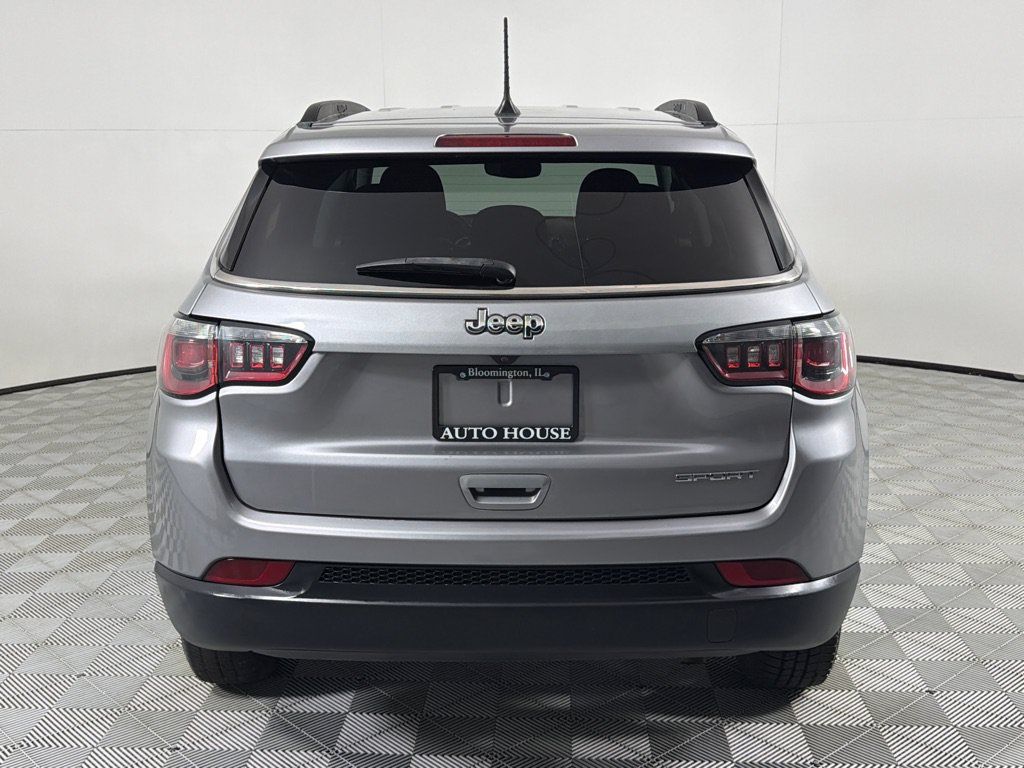 Used 2019 Jeep Compass Sport FWD image 4
