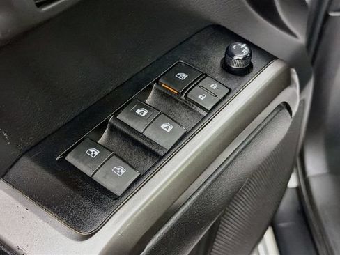 Used 2023 Toyota Tacoma SR5 AWD/4WD image 17