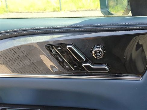 New 2025 Cadillac Escalade IQ Luxury 2 w/ LPO, Radiant Package image 21