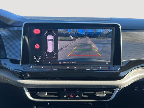 Certified 2025 Volkswagen Atlas Peak Edition SE AWD/4WD image 36