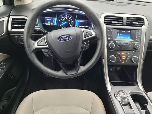Used 2018 Ford Fusion S image 22