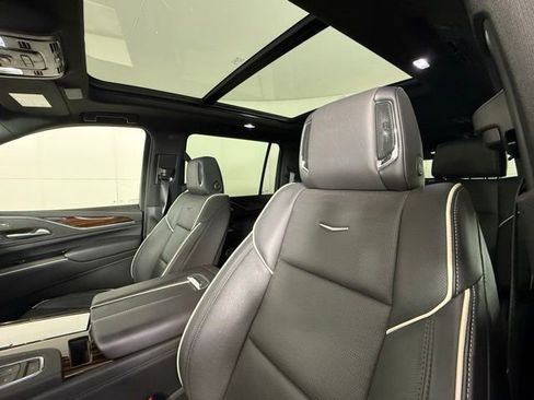 Used 2024 Cadillac Escalade ESV Premium Luxury w/ Performance Package AWD/4WD image 10
