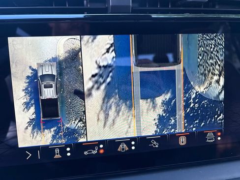 New 2026 GMC Sierra 2500 4x4 Crew Cab Denali Ultimate image 31