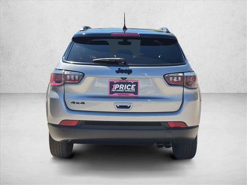 Used 2019 Jeep Compass Latitude AWD/4WD image 7