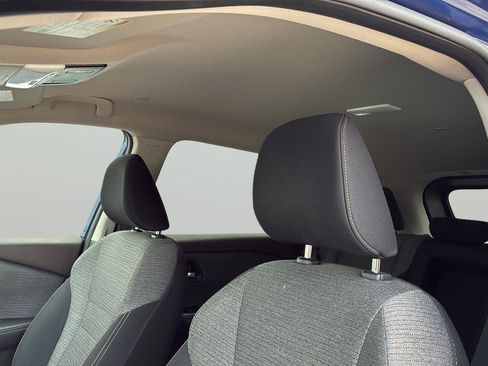 Used 2023 Nissan Rogue SV image 15