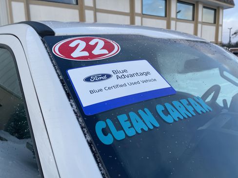 Certified 2022 Ford F250 XLT w/ Snow Plow Prep Package image 26