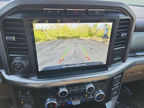 Used 2023 Ford F150 Lariat w/ Max Trailer Tow Package image 25