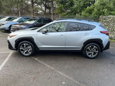 Used 2024 Subaru Crosstrek 2.0i Premium image 5