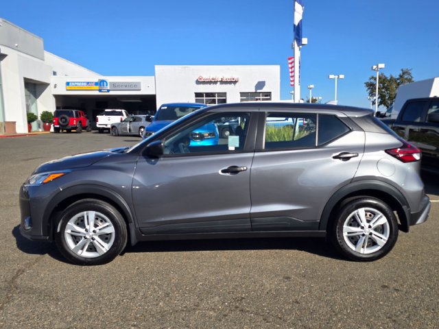 Used 2025 Nissan Kicks Play S FWD image 7