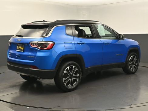 Used 2024 Jeep Compass Limited AWD/4WD image 14