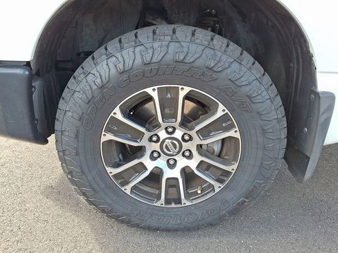 Used 2017 Nissan Titan S image 11