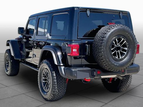Used 2025 Jeep Wrangler Unlimited Rubicon AWD/4WD image 11