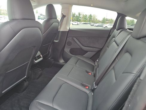 Used 2025 Tesla Model Y Long Range image 6