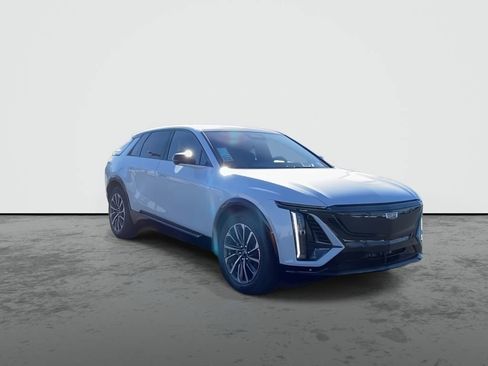 New 2026 Cadillac Lyriq Sport image 2