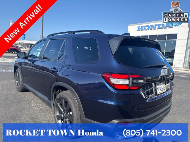 Used 2025 Honda Pilot Sport image 3