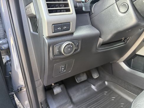 Used 2018 Ford F150 Raptor w/ Equipment Group 802A Luxury AWD/4WD image 18
