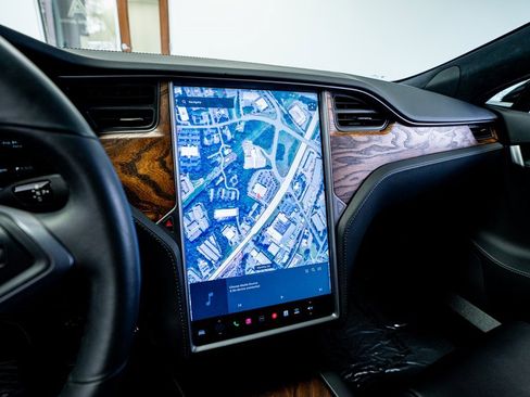 Used 2019 Tesla Model S AWD image 44